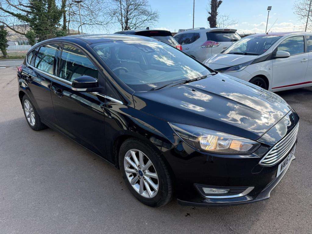A 2016 FORD FOCUS Titanium A 2016 FORD FOCUS Titanium