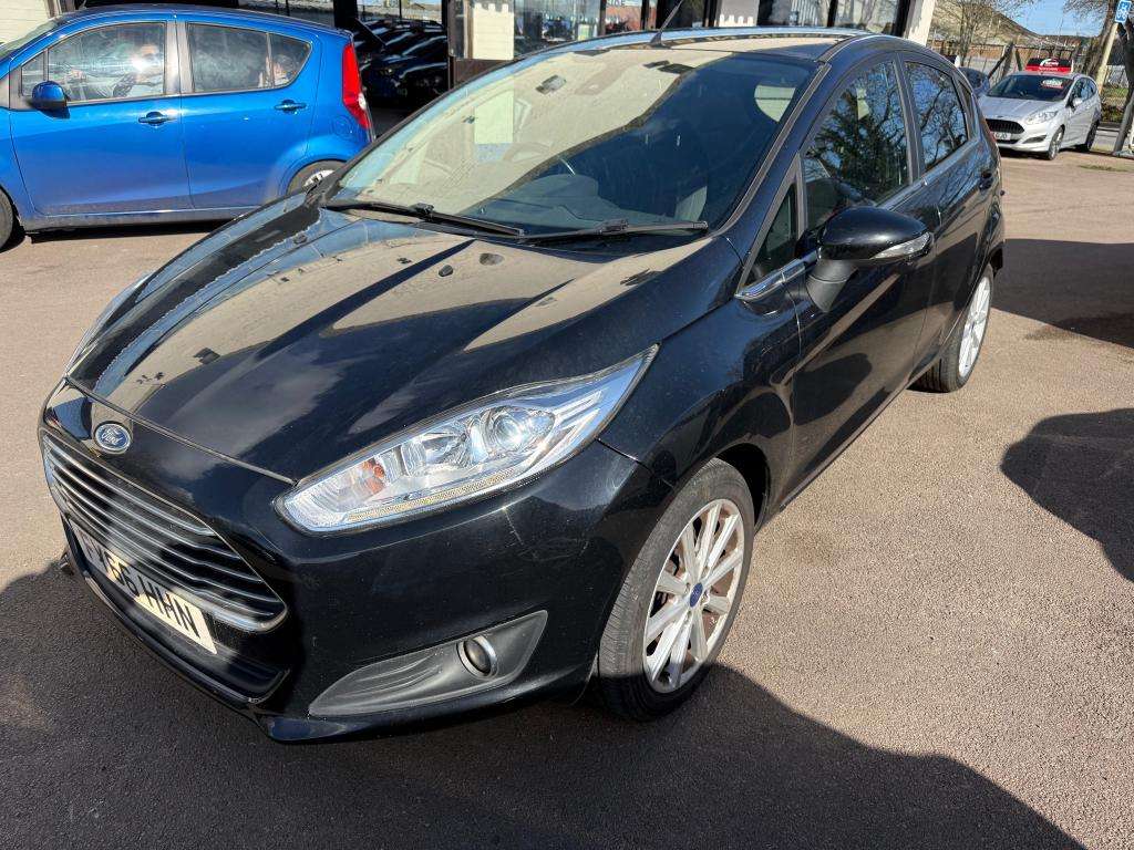 A 2016 FORD FIESTA Titanium T A 2016 FORD FIESTA Titanium T