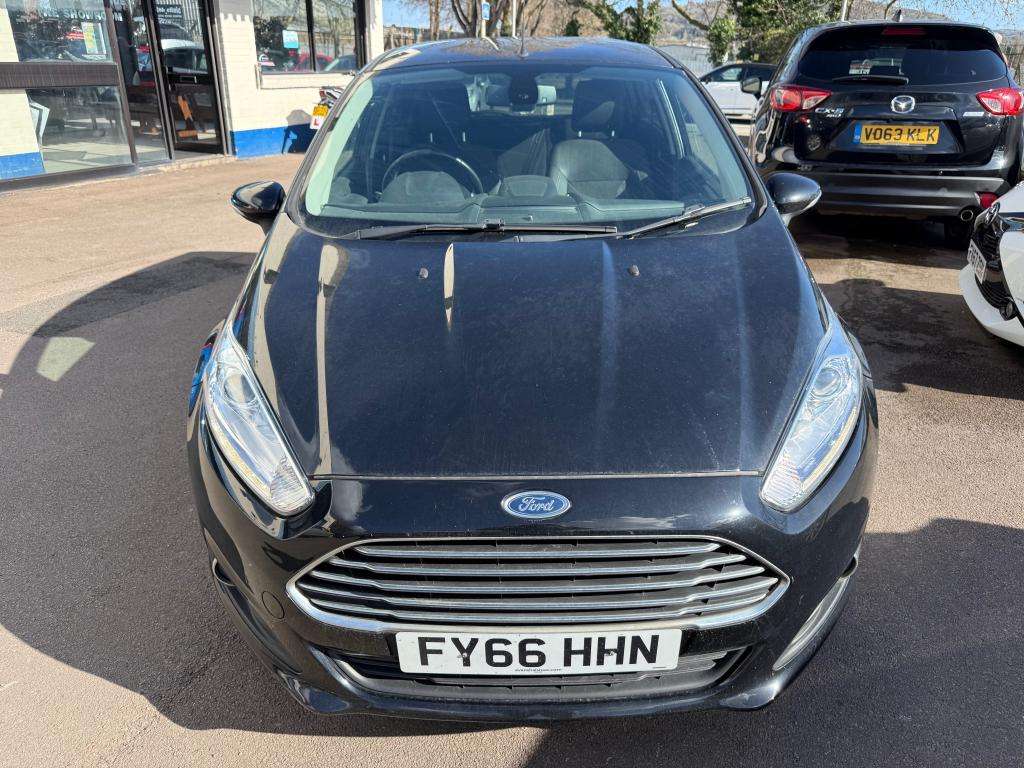 A 2016 FORD FIESTA Titanium T A 2016 FORD FIESTA Titanium T