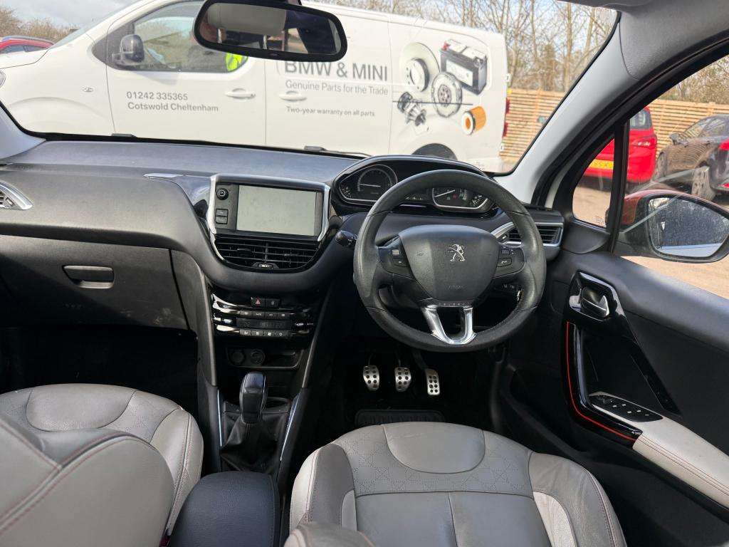 2015 PEUGEOT 208 2015 PEUGEOT 208