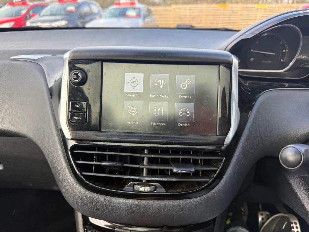 2015 PEUGEOT 208 2015 PEUGEOT 208