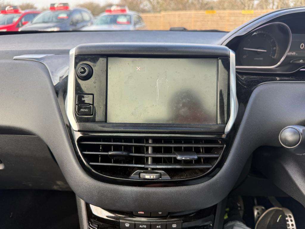 2015 PEUGEOT 208 2015 PEUGEOT 208