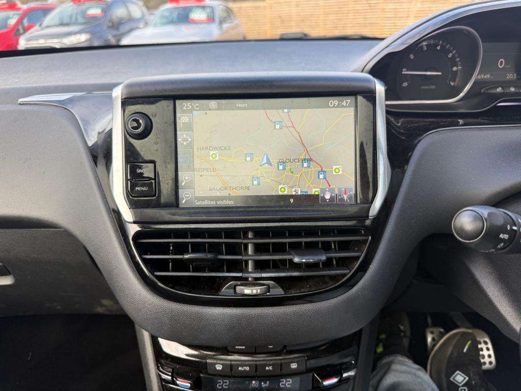 2015 PEUGEOT 208 2015 PEUGEOT 208