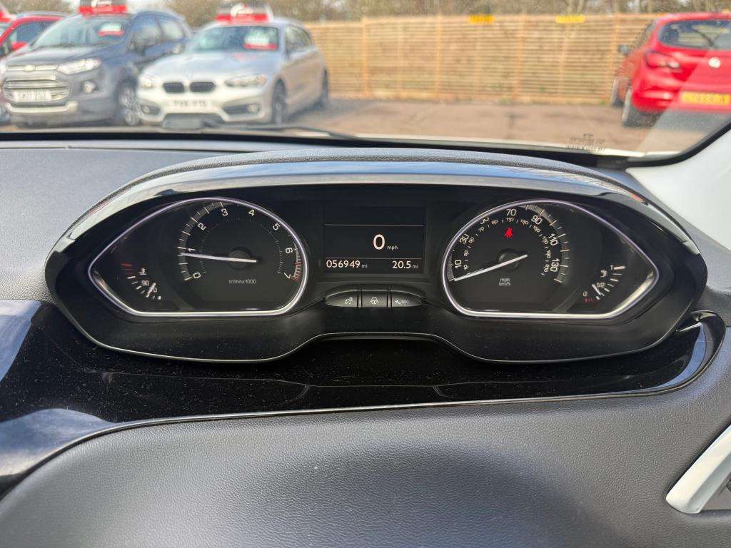 2015 PEUGEOT 208 2015 PEUGEOT 208