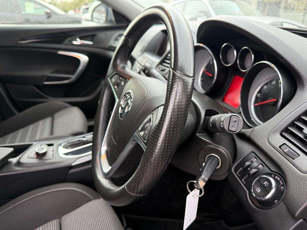 2011 VAUXHALL INSIGNIA 2011 VAUXHALL INSIGNIA