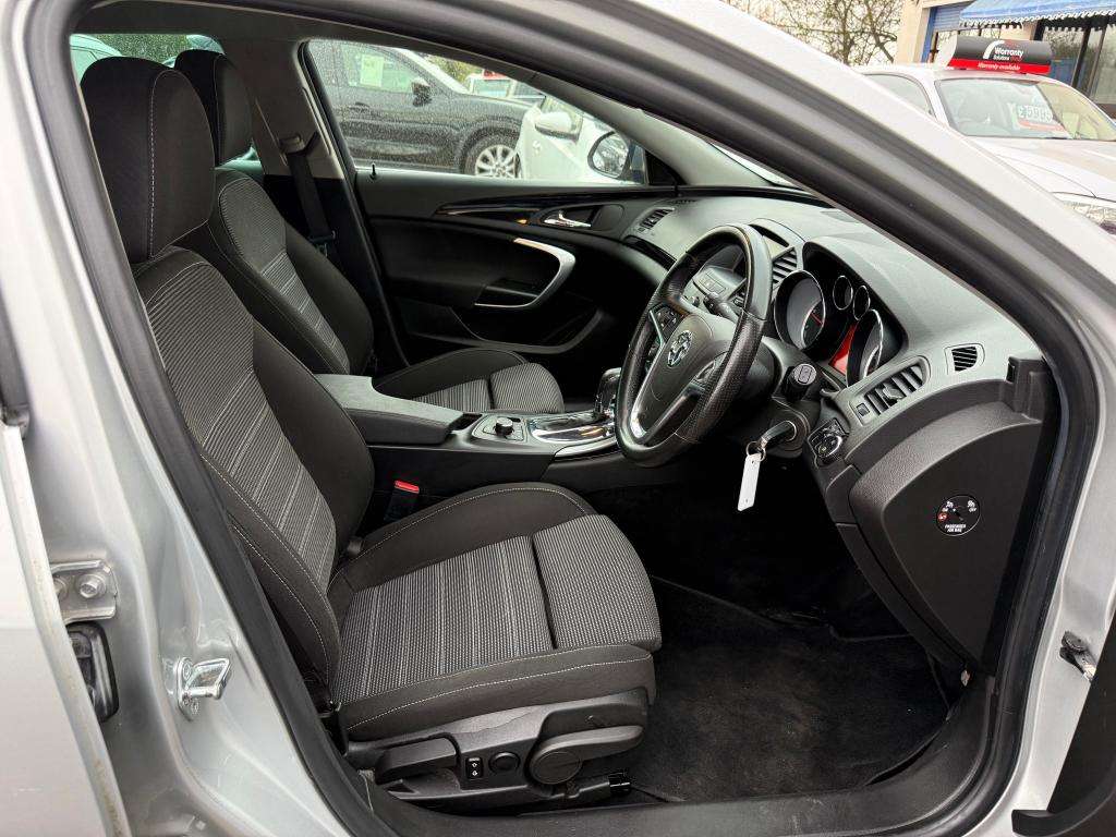 2011 VAUXHALL INSIGNIA 2011 VAUXHALL INSIGNIA