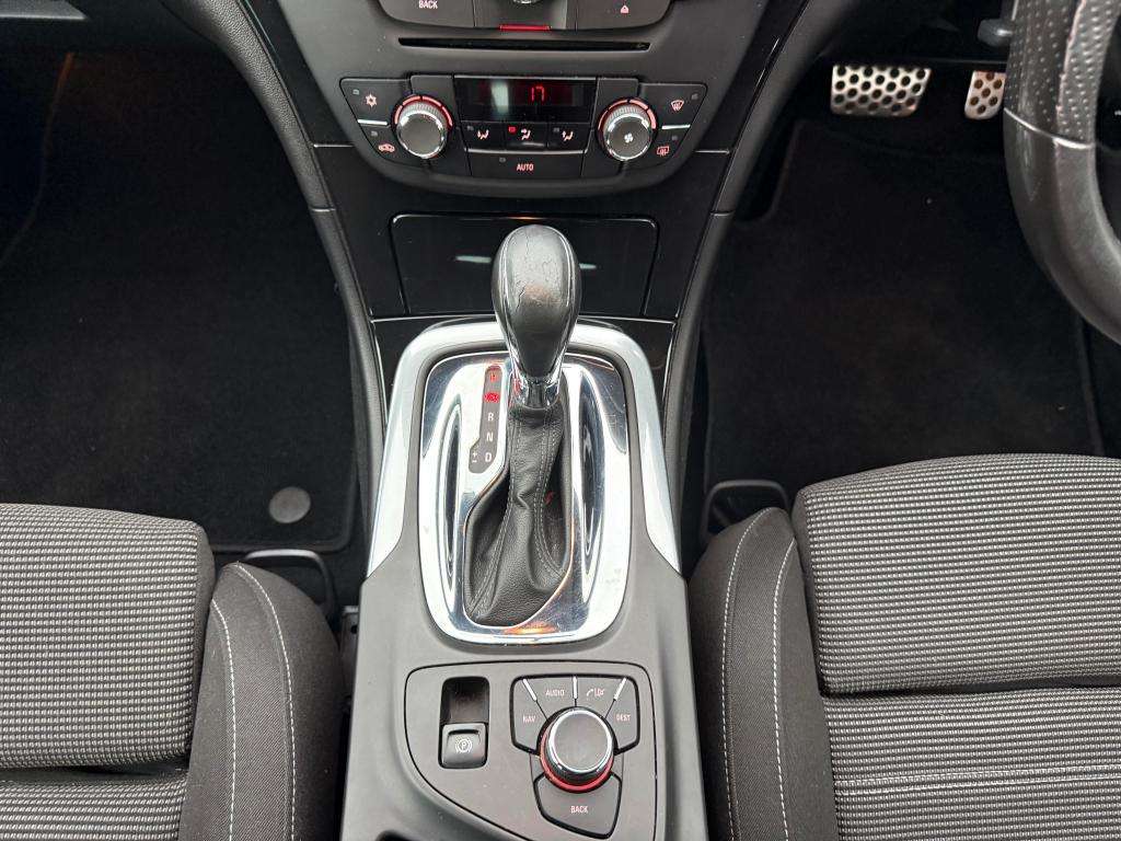 2011 VAUXHALL INSIGNIA 2011 VAUXHALL INSIGNIA