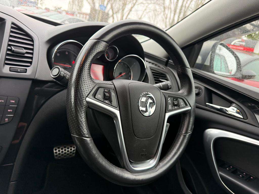 2011 VAUXHALL INSIGNIA 2011 VAUXHALL INSIGNIA