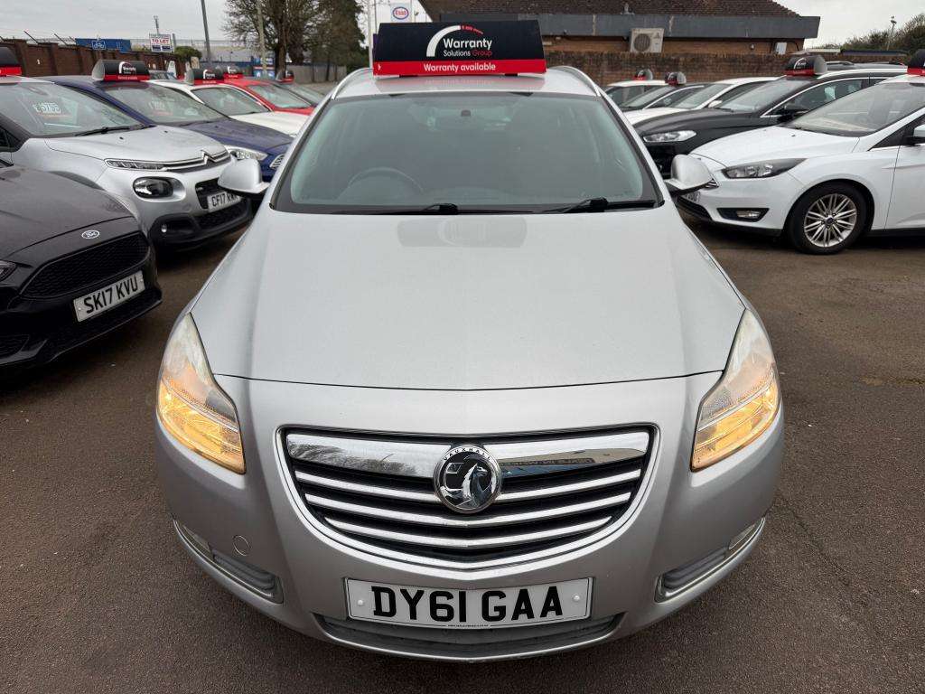 A 2011 VAUXHALL INSIGNIA Sri Nav Cdti Auto A 2011 VAUXHALL INSIGNIA Sri Nav Cdti Auto