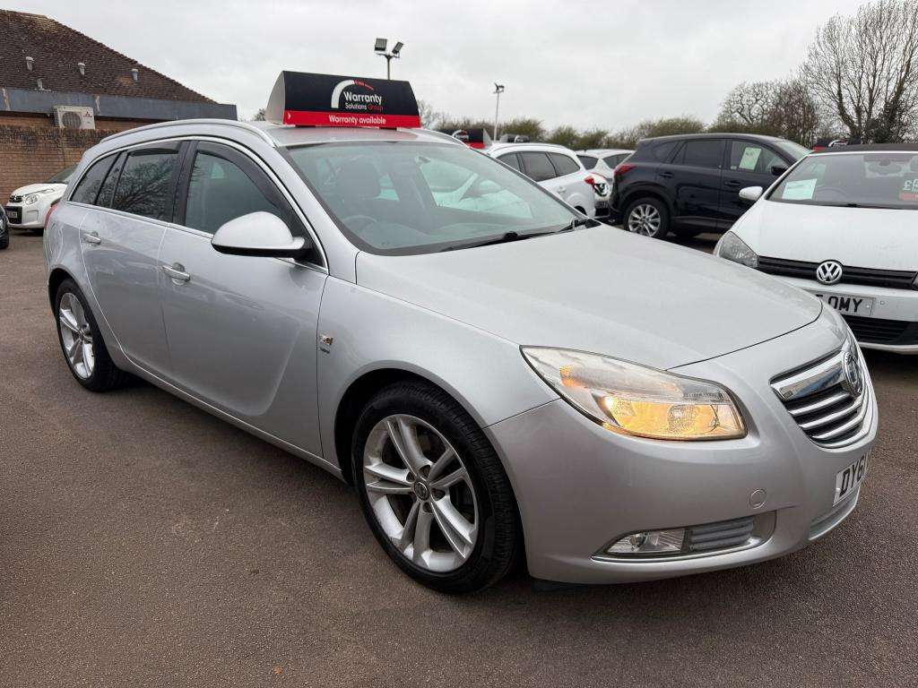 A 2011 VAUXHALL INSIGNIA Sri Nav Cdti Auto A 2011 VAUXHALL INSIGNIA Sri Nav Cdti Auto