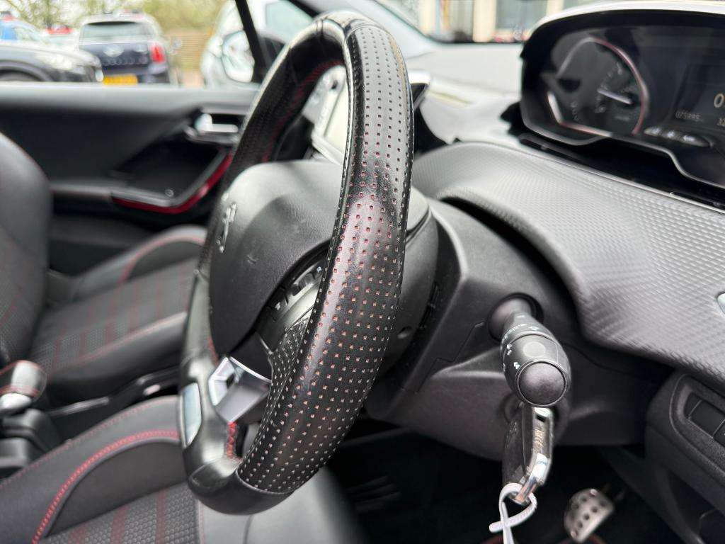 2017 PEUGEOT 2008 2017 PEUGEOT 2008