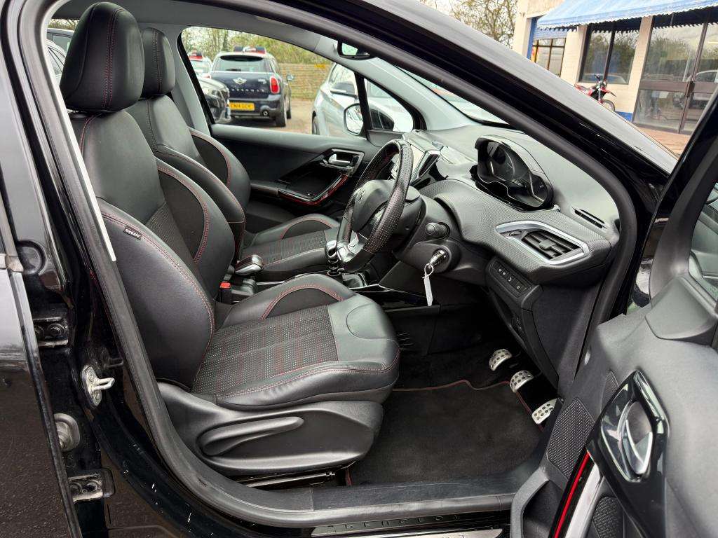 2017 PEUGEOT 2008 2017 PEUGEOT 2008