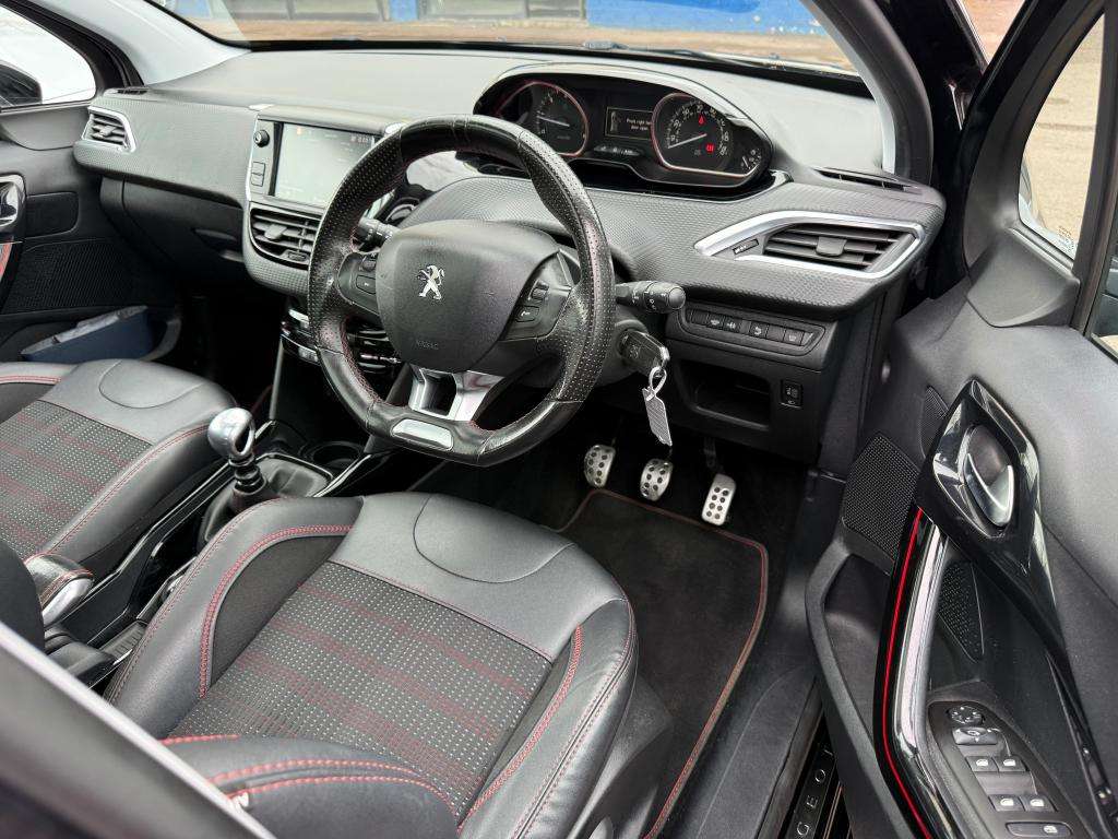 2017 PEUGEOT 2008 2017 PEUGEOT 2008