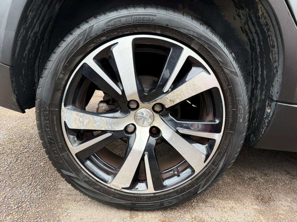 2017 PEUGEOT 2008 2017 PEUGEOT 2008