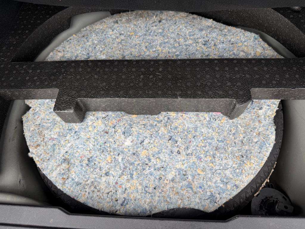 2017 PEUGEOT 2008 2017 PEUGEOT 2008