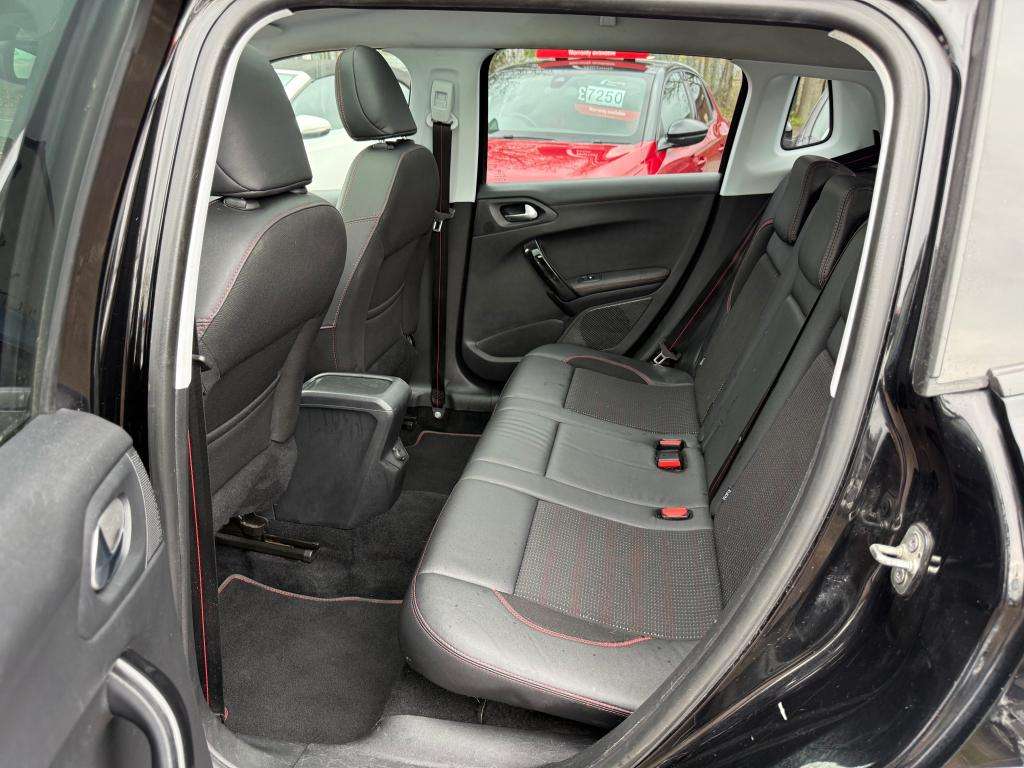 2017 PEUGEOT 2008 2017 PEUGEOT 2008