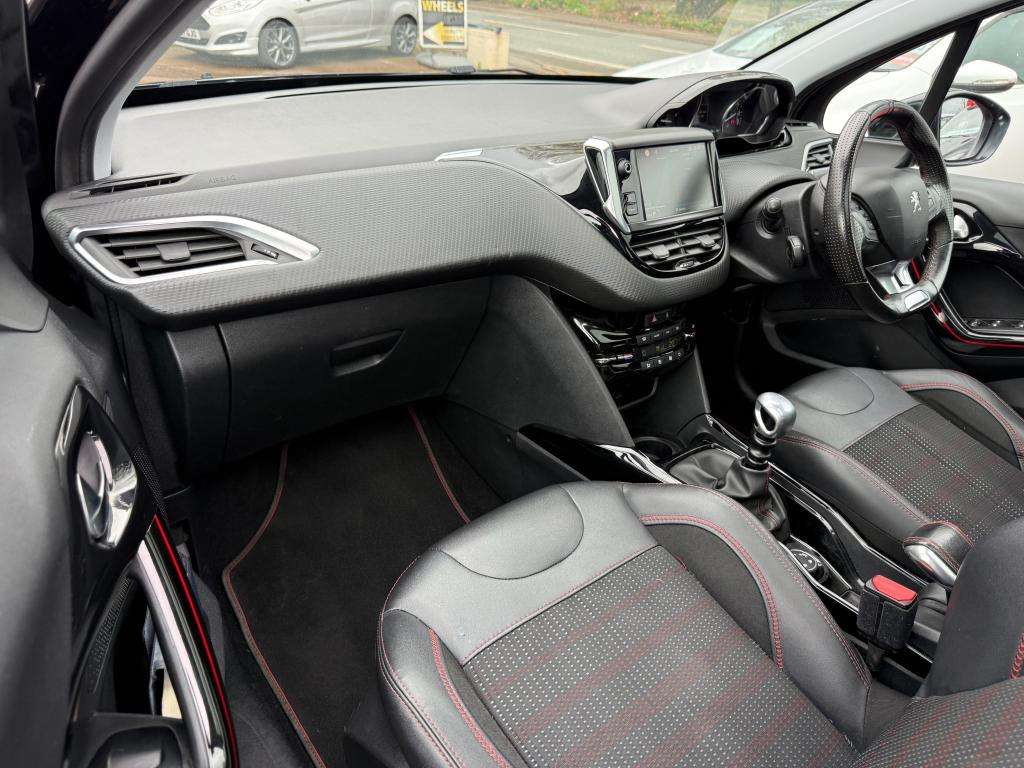 2017 PEUGEOT 2008 2017 PEUGEOT 2008