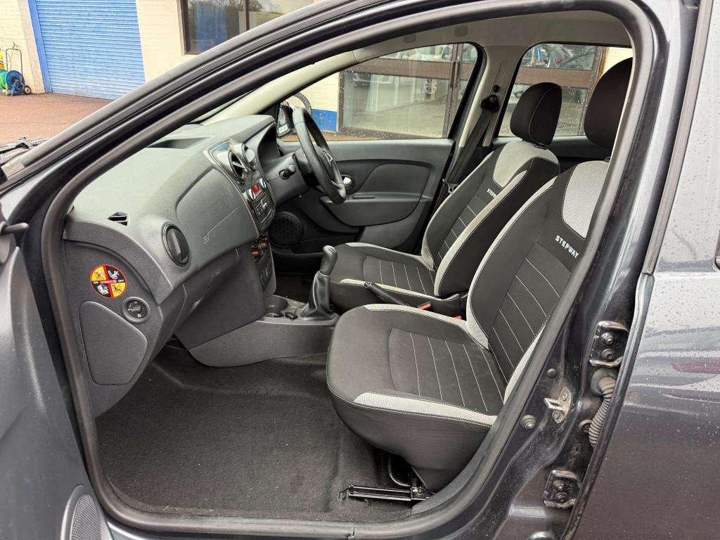 2017 DACIA SANDERO 2017 DACIA SANDERO