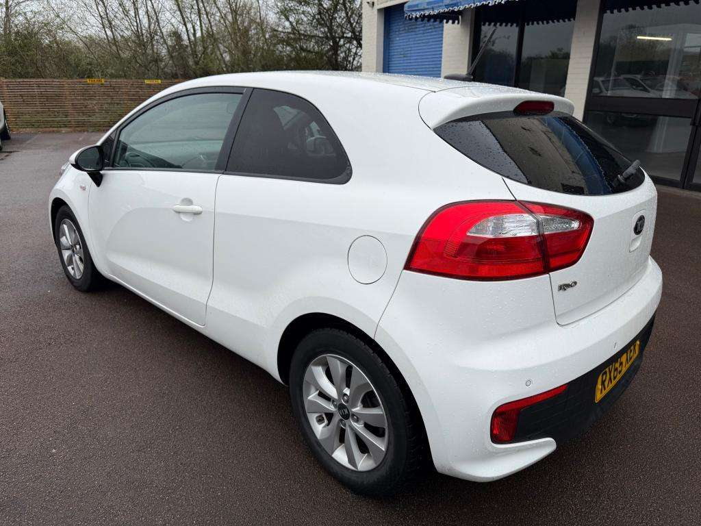 2015 KIA RIO 2015 KIA RIO