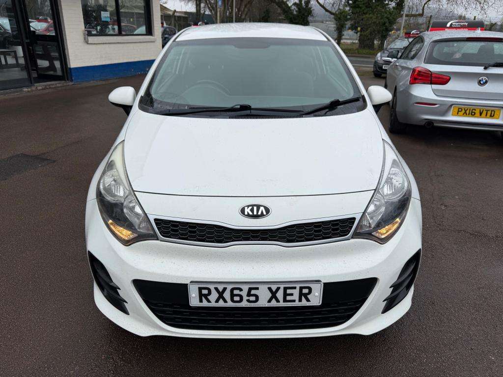 A 2015 KIA RIO Sr7 A 2015 KIA RIO Sr7