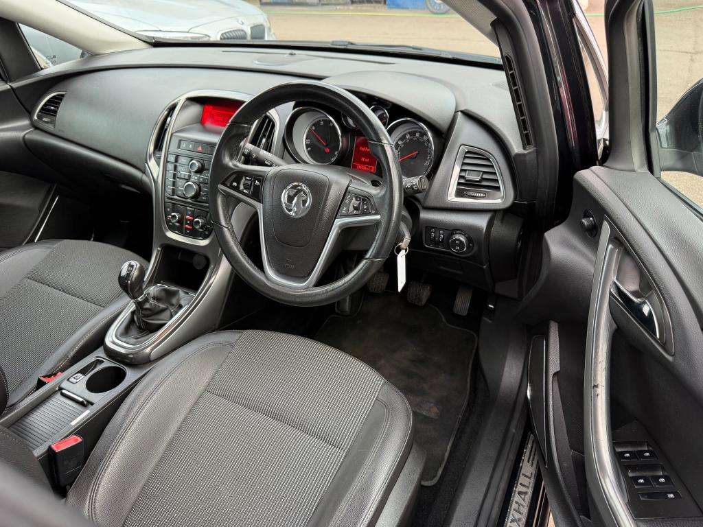 2011 VAUXHALL ASTRA 2011 VAUXHALL ASTRA