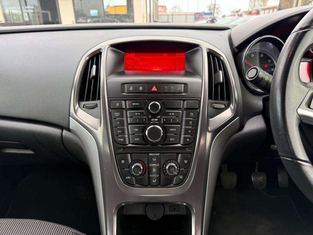 2011 VAUXHALL ASTRA 2011 VAUXHALL ASTRA