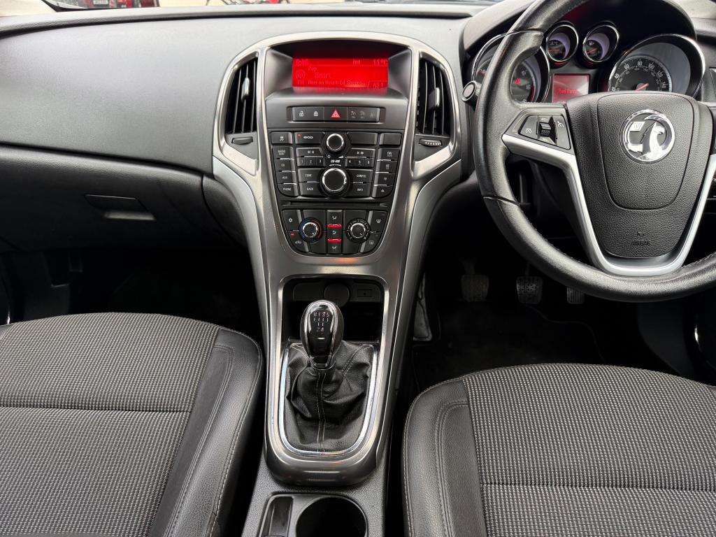 2011 VAUXHALL ASTRA 2011 VAUXHALL ASTRA