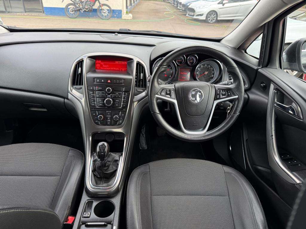 2011 VAUXHALL ASTRA 2011 VAUXHALL ASTRA