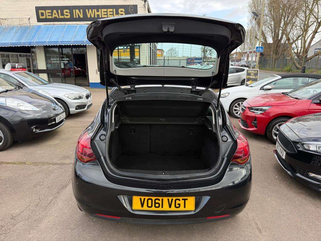 2011 VAUXHALL ASTRA 2011 VAUXHALL ASTRA