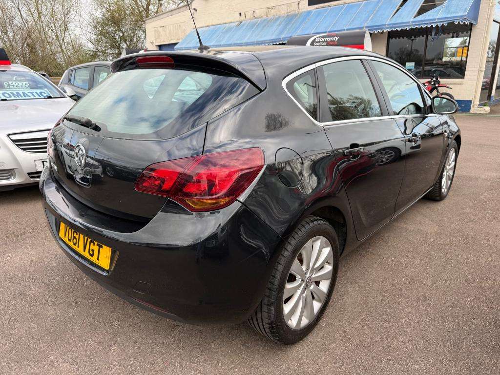 2011 VAUXHALL ASTRA 2011 VAUXHALL ASTRA