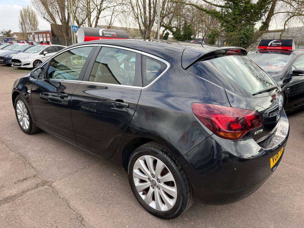 2011 VAUXHALL ASTRA 2011 VAUXHALL ASTRA