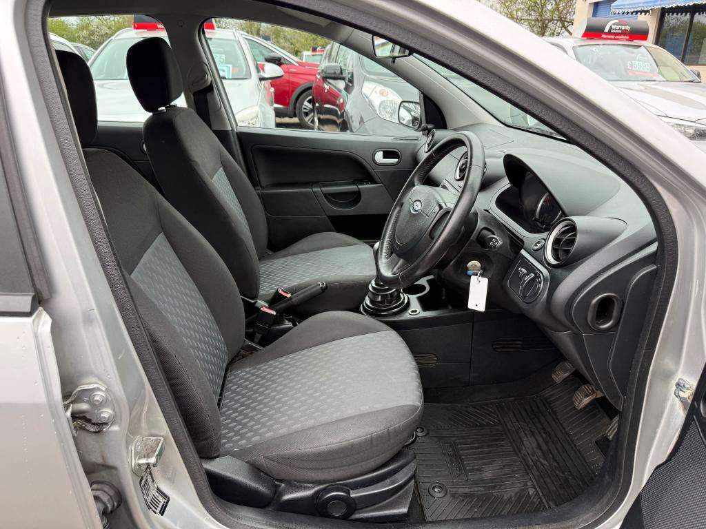 2004 FORD FIESTA 2004 FORD FIESTA