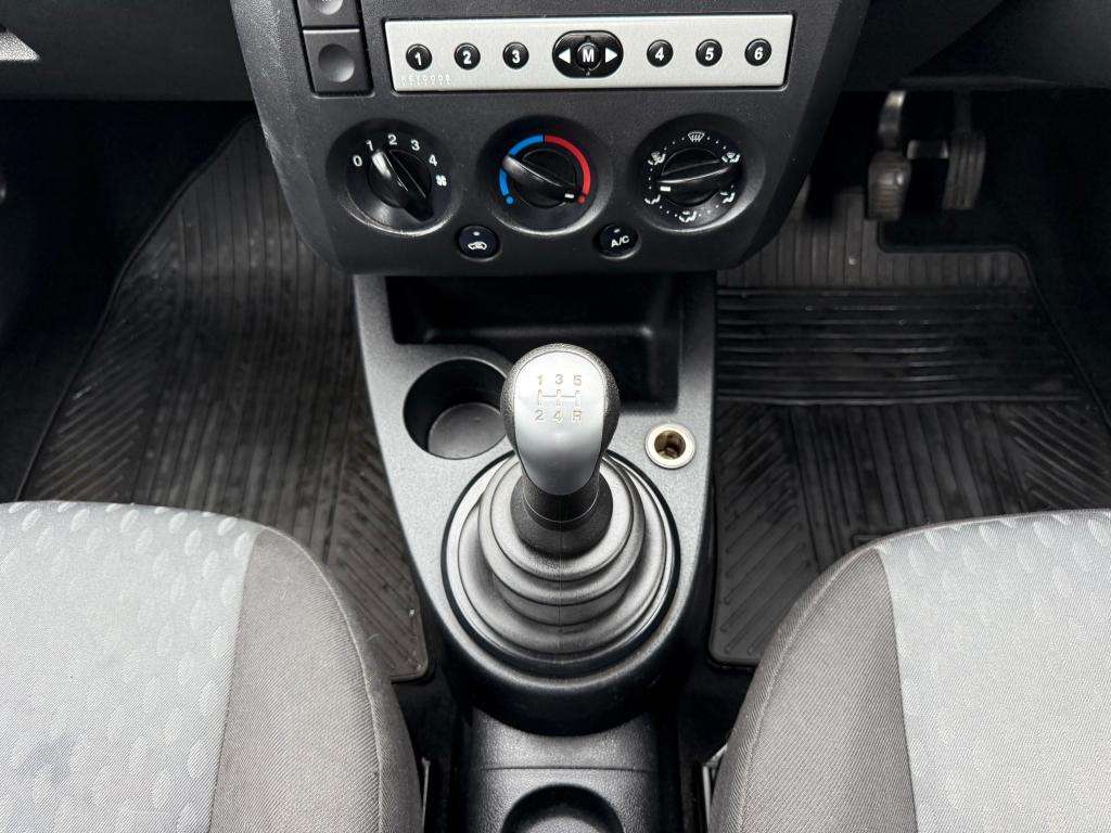 2004 FORD FIESTA 2004 FORD FIESTA