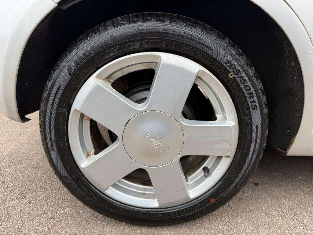 2004 FORD FIESTA 2004 FORD FIESTA