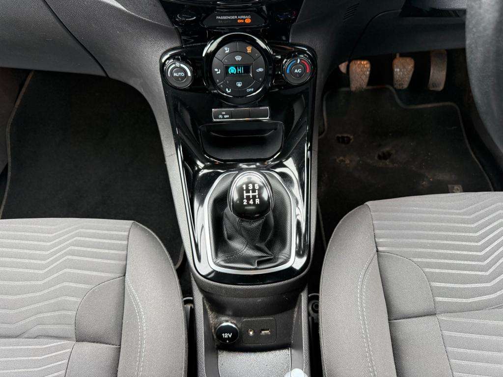 2015 FORD FIESTA 2015 FORD FIESTA