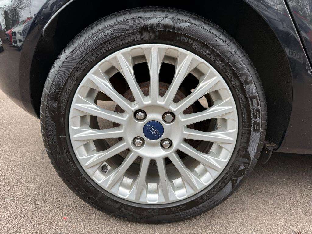 2015 FORD FIESTA 2015 FORD FIESTA