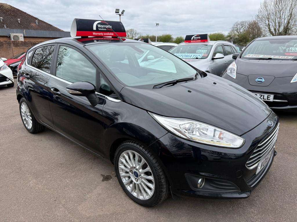 A 2015 FORD FIESTA Titanium T A 2015 FORD FIESTA Titanium T