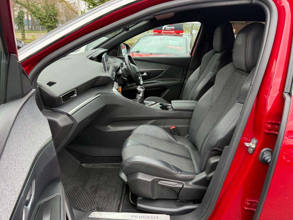 2019 PEUGEOT 3008 2019 PEUGEOT 3008