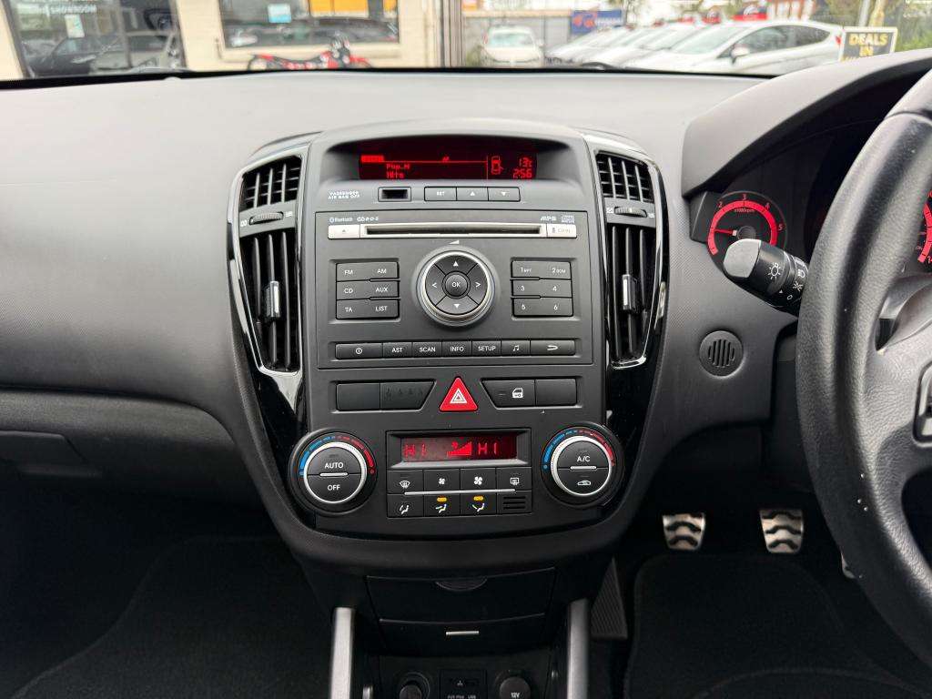 2012 KIA CEED 2012 KIA CEED