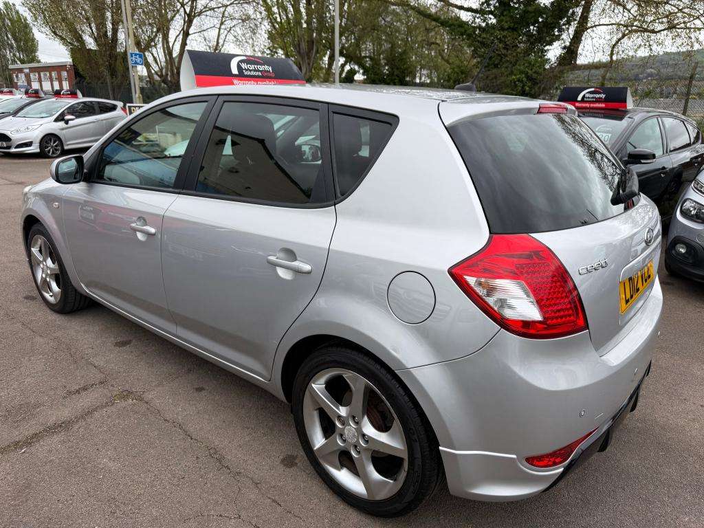 2012 KIA CEED 2012 KIA CEED