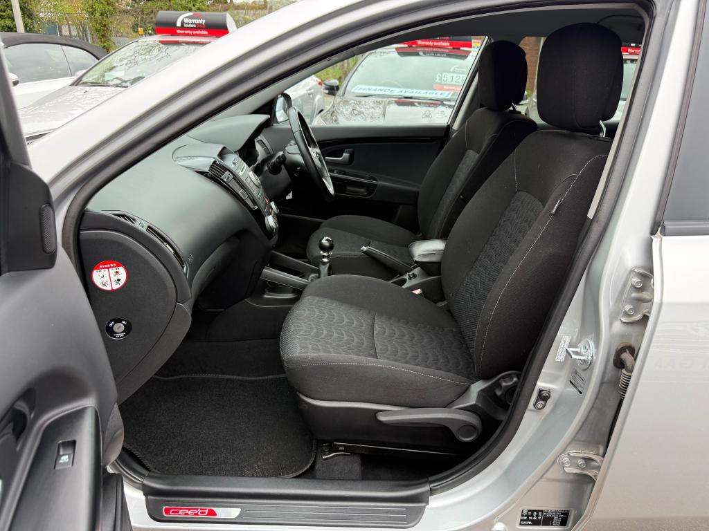 2012 KIA CEED 2012 KIA CEED