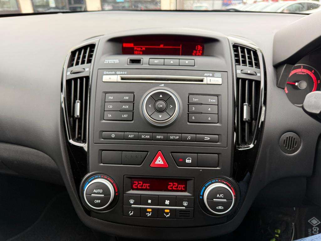 2012 KIA CEED 2012 KIA CEED
