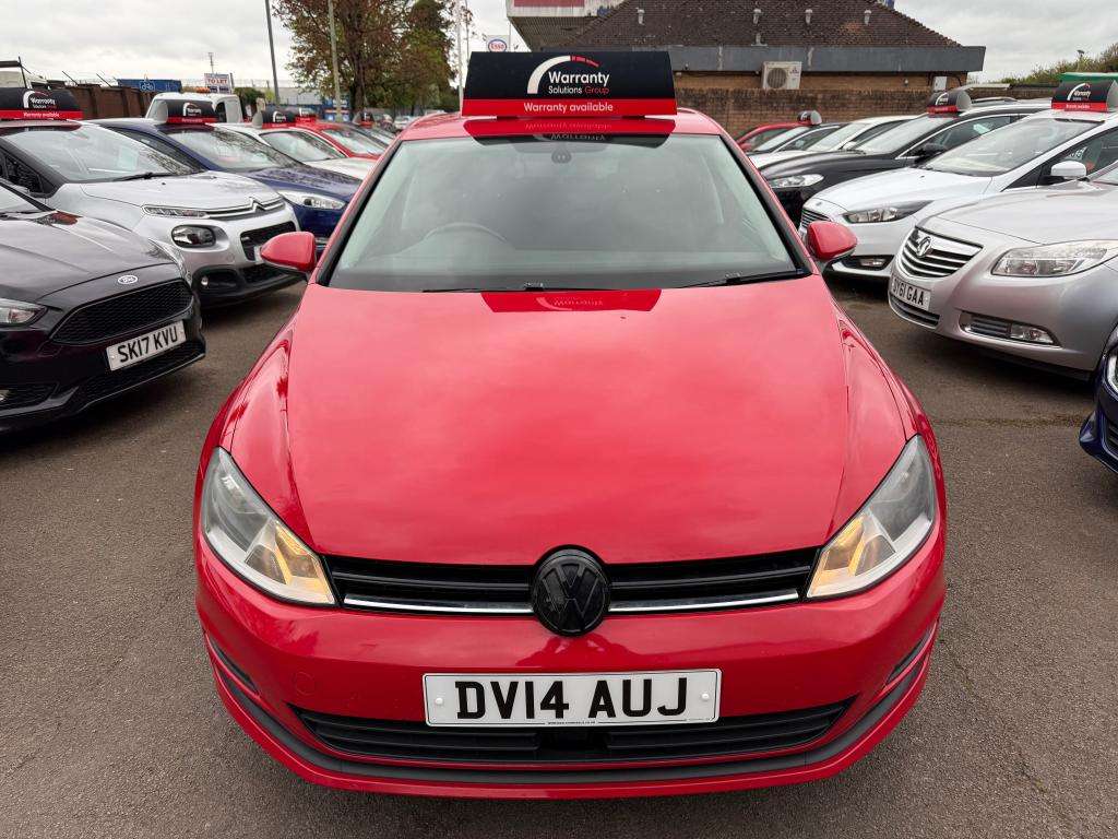 A 2014 VOLKSWAGEN GOLF Se Bluemotion Technology Tsi A 2014 VOLKSWAGEN GOLF Se Bluemotion Technology Tsi