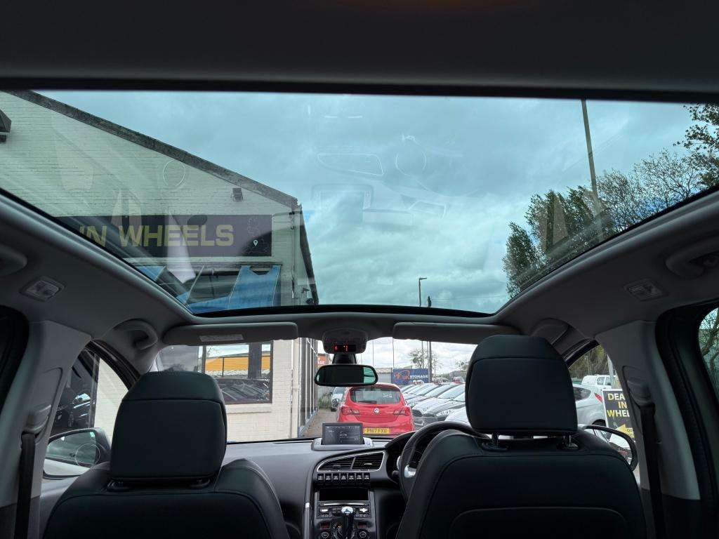 2017 PEUGEOT 3008 2017 PEUGEOT 3008