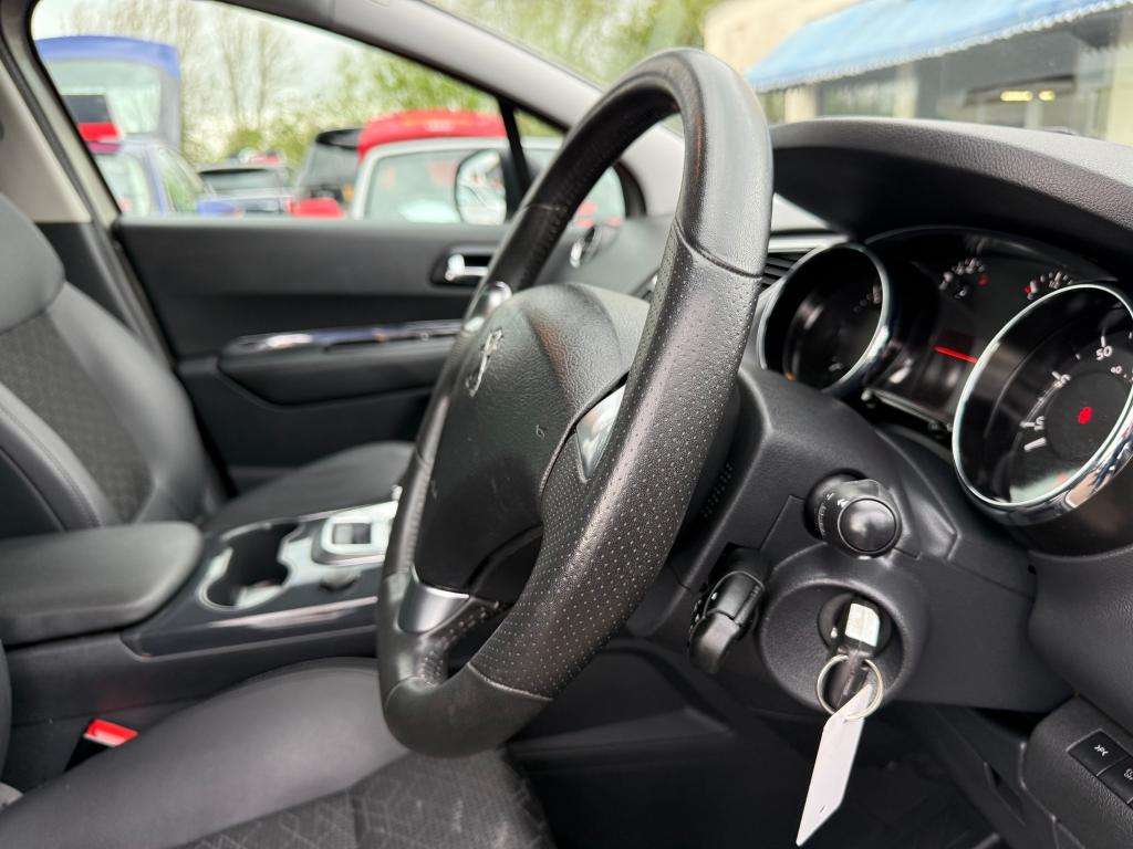 2017 PEUGEOT 3008 2017 PEUGEOT 3008