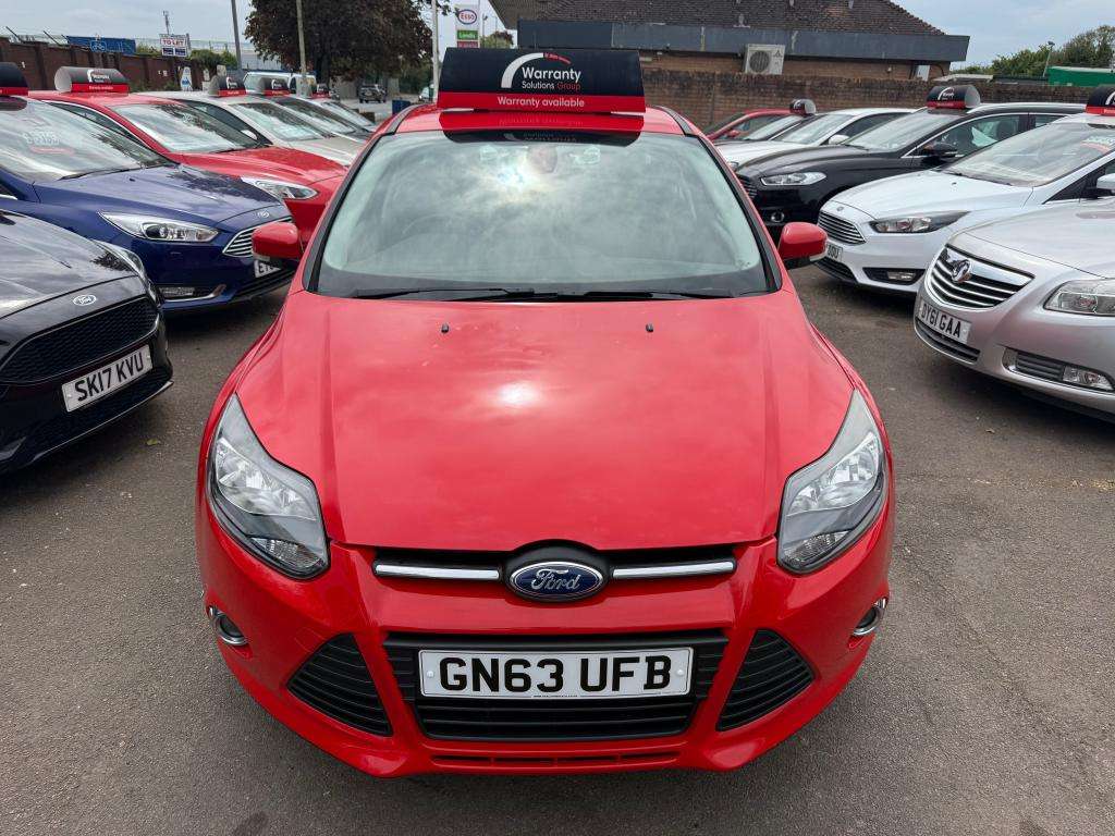 A 2013 FORD FOCUS Zetec T A 2013 FORD FOCUS Zetec T