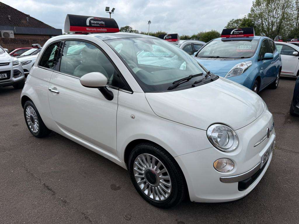 A 2014 FIAT 500 Lounge Twinair A 2014 FIAT 500 Lounge Twinair