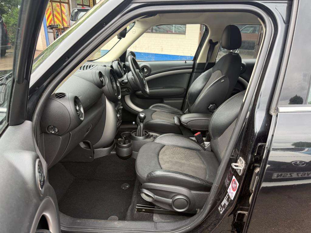 2015 MINI COUNTRYMAN 2015 MINI COUNTRYMAN