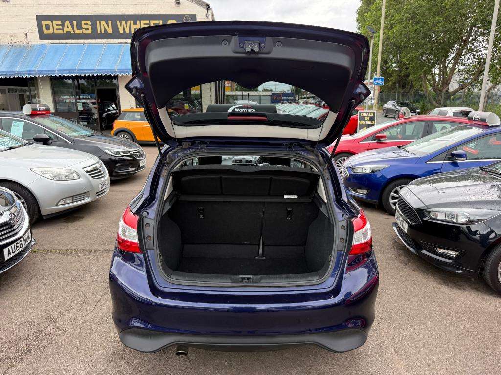 2016 NISSAN PULSAR 2016 NISSAN PULSAR
