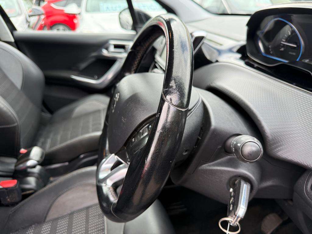 2017 PEUGEOT 2008 2017 PEUGEOT 2008